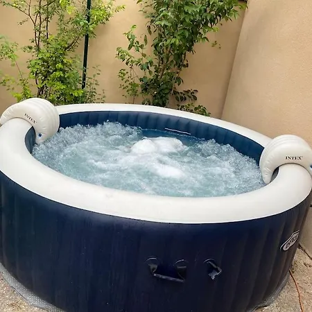Villa Climatise Avec Piscine Et Jacuzzi Carpentras Exterior photo