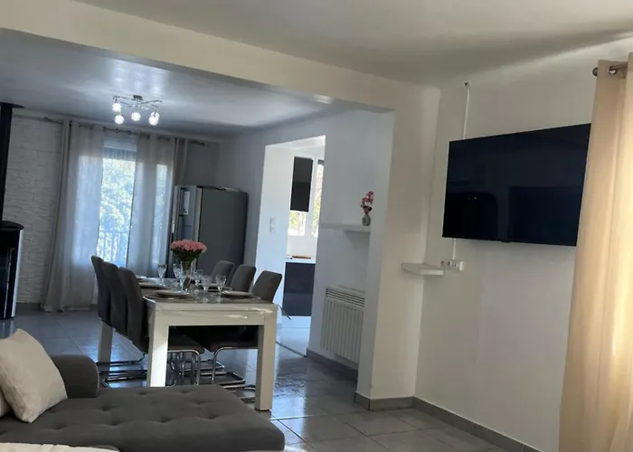 Villa Climatise Avec Piscine Et Jacuzzi