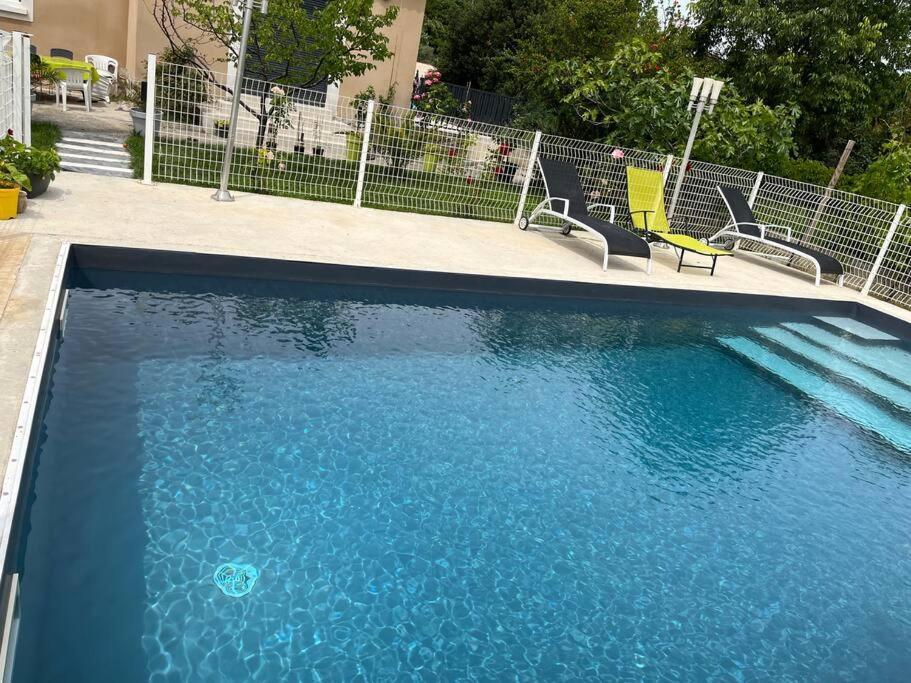 Climatise Avec Piscine Et Jacuzzi *