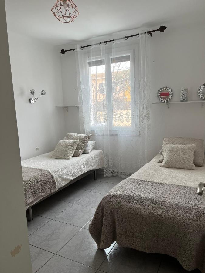 Climatise Avec Piscine Et Jacuzzi Holiday home *