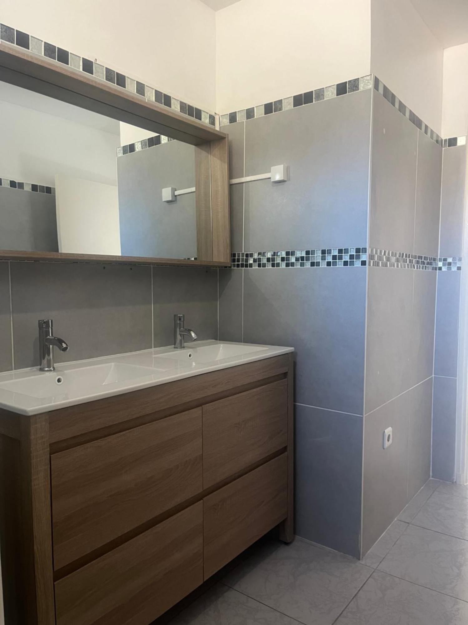 Climatise Avec Piscine Et Jacuzzi Holiday home Carpentras