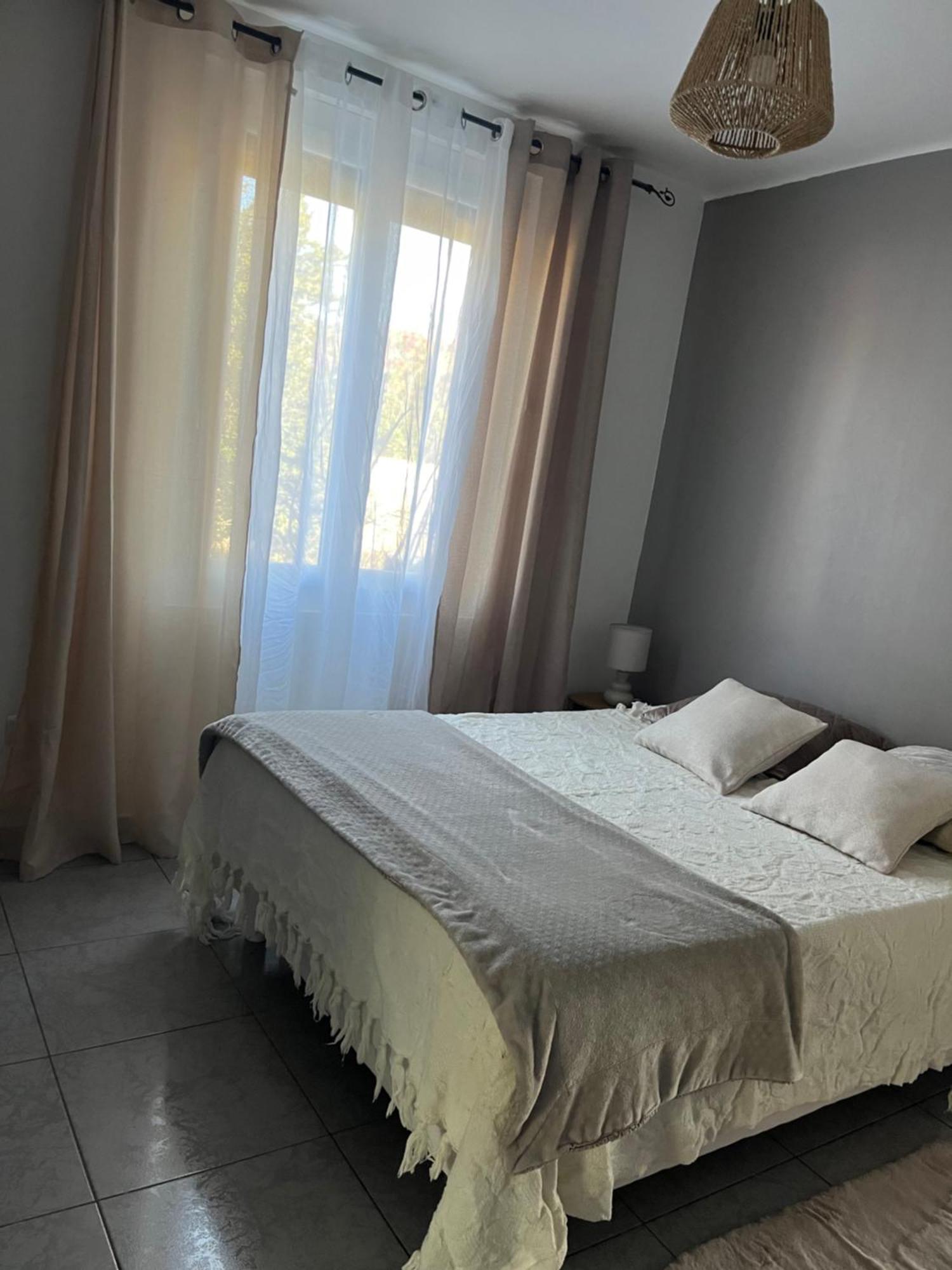 Holiday home Climatise Avec Piscine Et Jacuzzi Carpentras