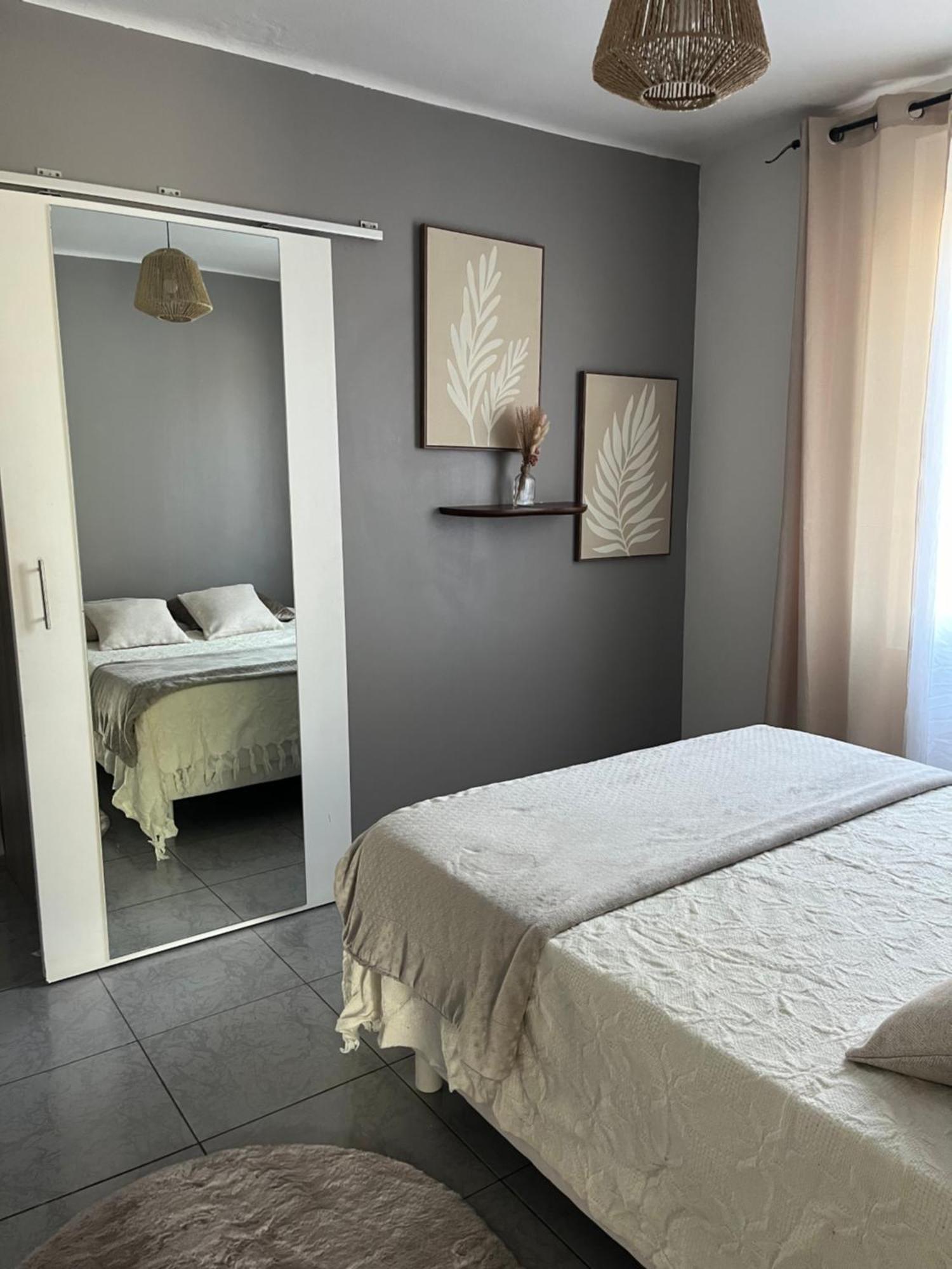 Holiday home Climatise Avec Piscine Et Jacuzzi *