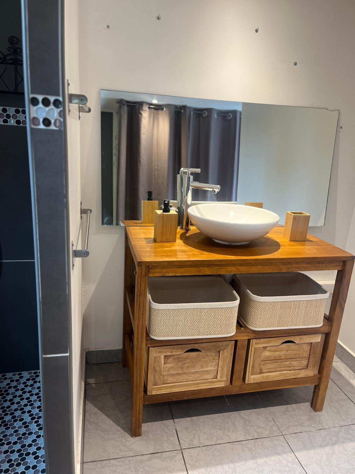 Holiday home Climatise Avec Piscine Et Jacuzzi *